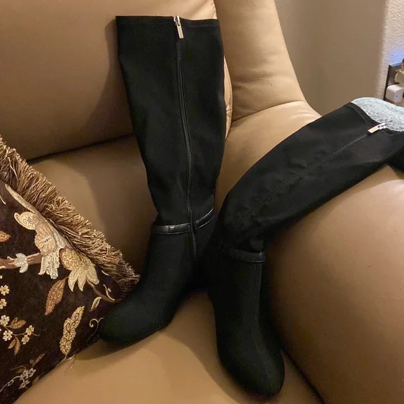 Brand new CHAPS EDANA BOOTS - size 6.5 - Picture 3 of 10